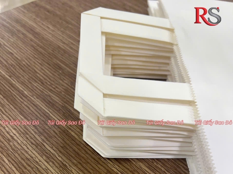 Túi giấy kraft có quai - đặc điểm, phân loại và ứng dụng phổ biến